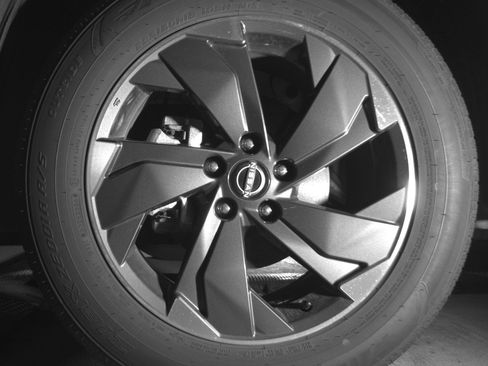 Used 2025 Nissan Rogue SV FWD image 12