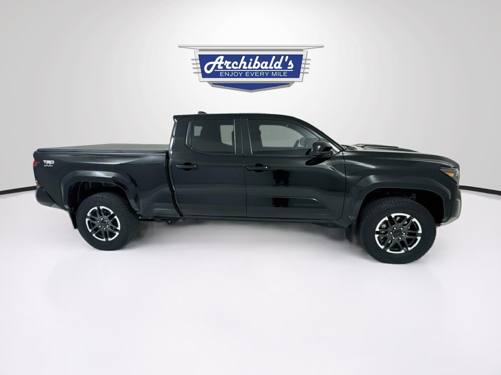 Used 2024 Toyota Tacoma TRD Sport AWD/4WD image 9