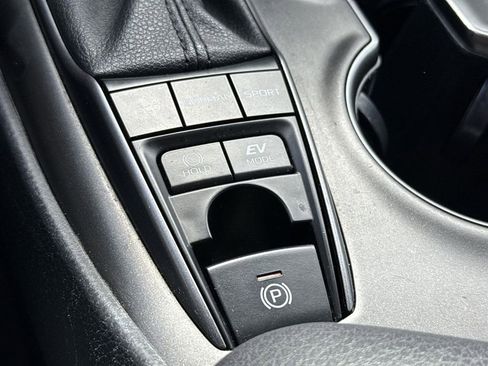 Used 2021 Toyota Camry SE image 34