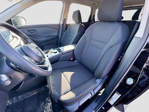 Used 2023 Nissan Rogue S image 19