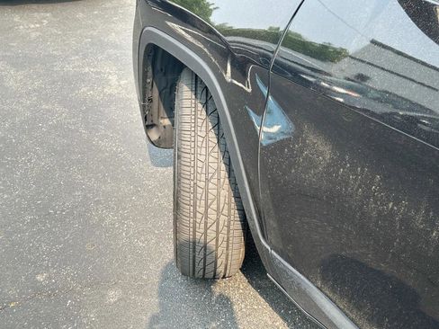 Used 2016 Jeep Cherokee Latitude image 8