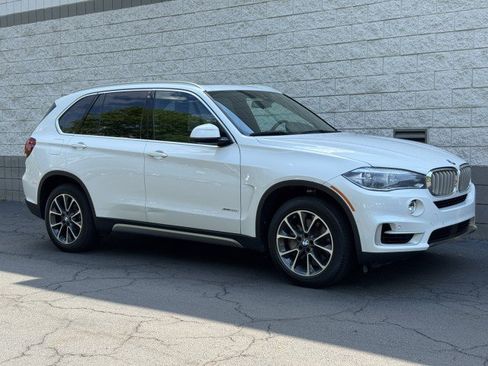 Used 2018 BMW X5 xDrive50i w/ Executive Package AWD/4WD image 4