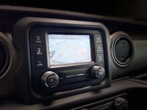 Used 2019 Jeep Wrangler Sport AWD/4WD image 20
