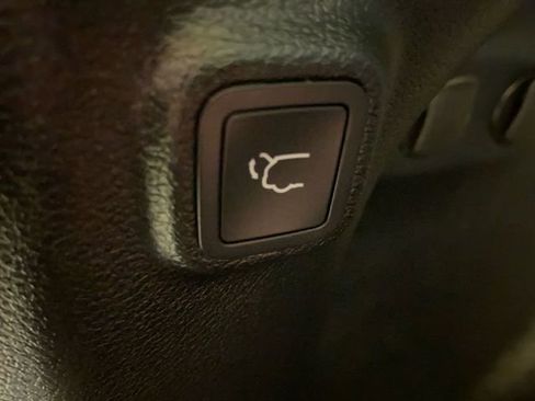 Certified 2022 Jeep Cherokee Latitude Lux image 25