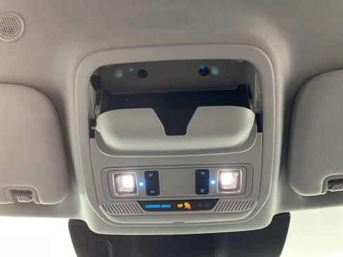 Used 2024 Ford Explorer XLT w/ Equipment Group 202A image 38