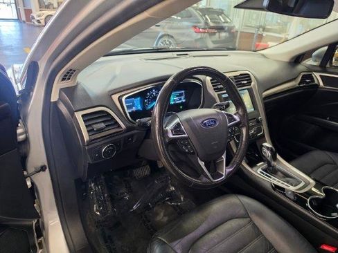 Used 2016 Ford Fusion SE w/ Equipment Group 502A FWD image 7