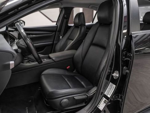 Used 2021 MAZDA MAZDA3 s image 4