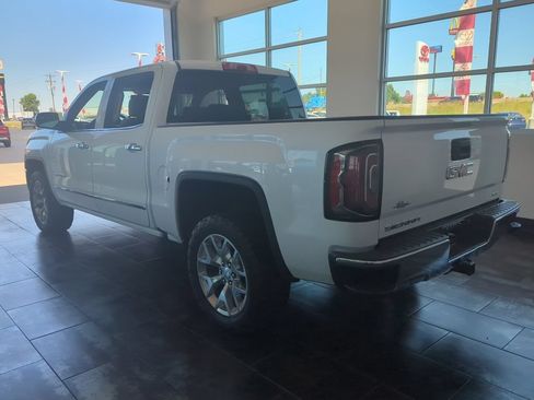 Used 2018 GMC Sierra 1500 SLT w/ SLT Premium Package AWD/4WD image 4
