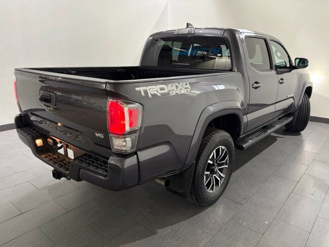 Used 2020 Toyota Tacoma TRD Sport w/ Technology Package AWD/4WD image 5