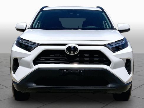 Used 2024 Toyota RAV4 XLE FWD image 4