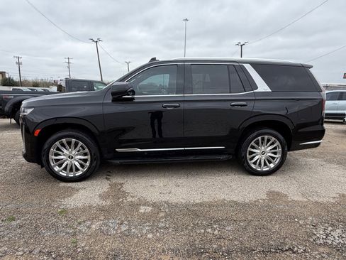 Used 2022 Cadillac Escalade Premium Luxury image 3