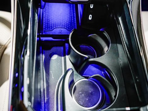 Used 2026 Mercedes-Benz GLC 300 image 21