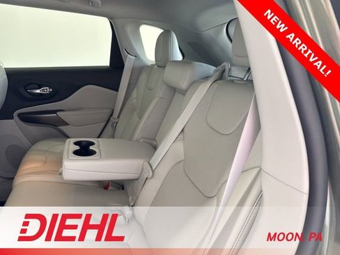 Used 2021 Jeep Cherokee Latitude Lux image 17