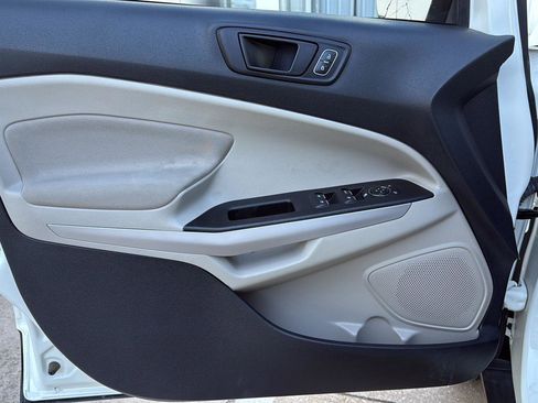 Used 2022 Ford EcoSport S image 12