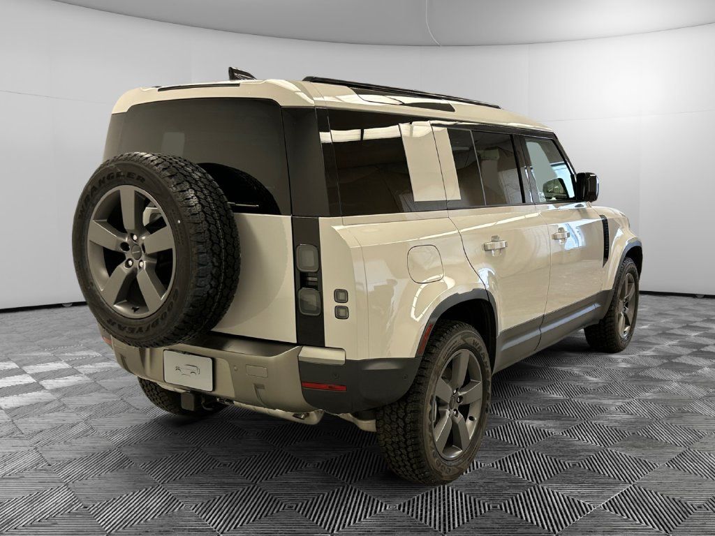 New 2026 Land Rover Defender 110 S AWD/4WD image 5