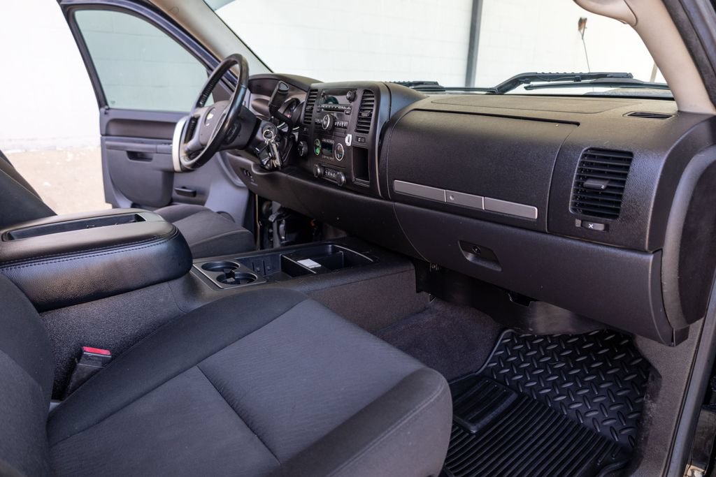Used 2014 Chevrolet Silverado 2500 LT w/ Z71 Appearance Package AWD/4WD image 13
