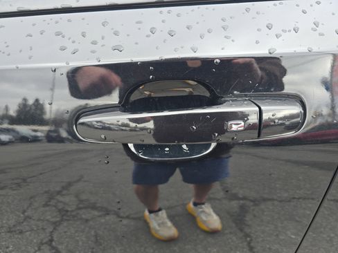 Used 2022 GMC Terrain AT4 image 13