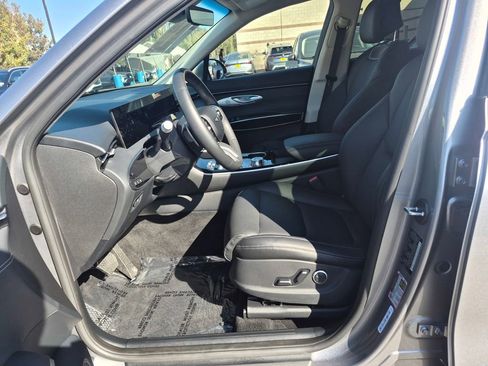 Used 2026 Genesis GV70 2.5T image 12