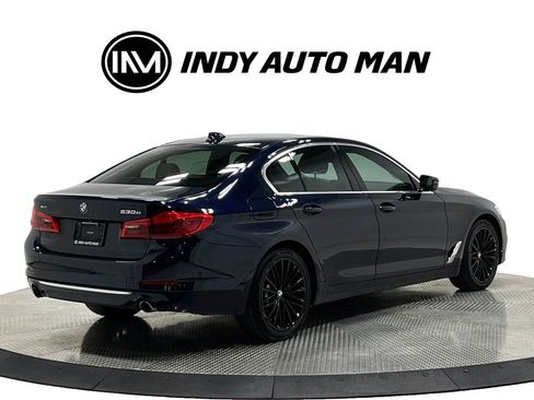 Used 2020 BMW 530e xDrive w/ Premium Package image 4