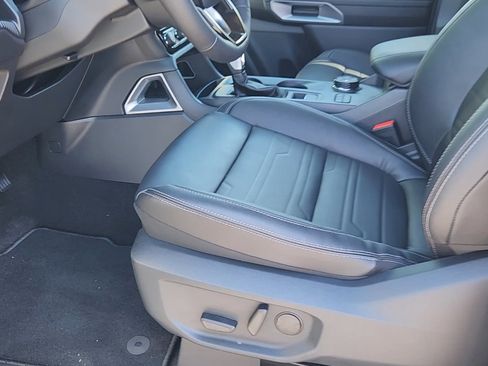 New 2025 Ford Ranger Lariat w/ FX4 Off-Road Package image 16