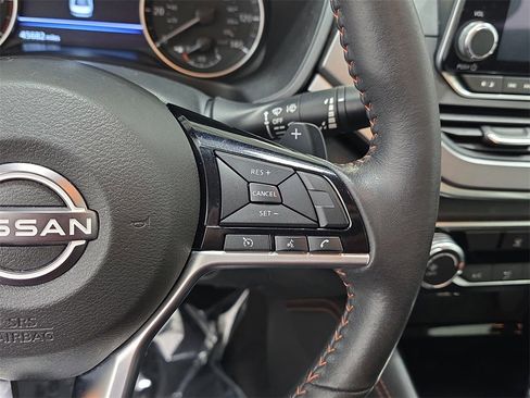 Used 2024 Nissan Altima 2.5 SR image 18