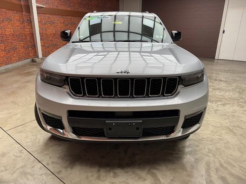 Used 2022 Jeep Grand Cherokee L Limited image 8