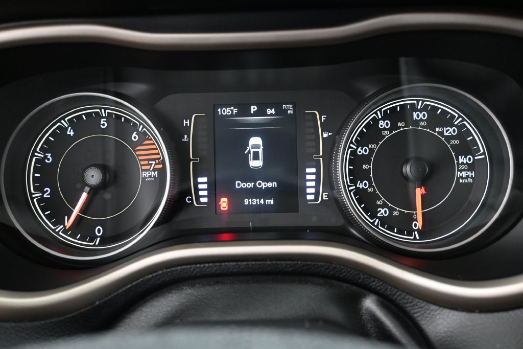 Used 2016 Jeep Cherokee Sport AWD/4WD image 13