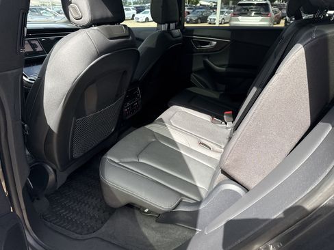 Used 2021 Audi Q8 Prestige image 23