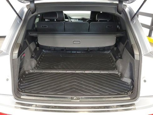 Used 2019 Audi Q7 3.0T Premium Plus w/ Premium Plus Package image 23