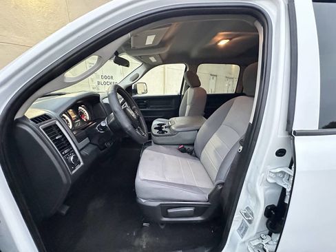 Used 2017 RAM 3500 Tradesman w/ Popular Equipment Group image 9