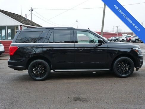 Used 2023 Ford Expedition XLT image 2
