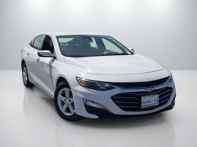 Used 2024 Chevrolet Malibu LT FWD image 1