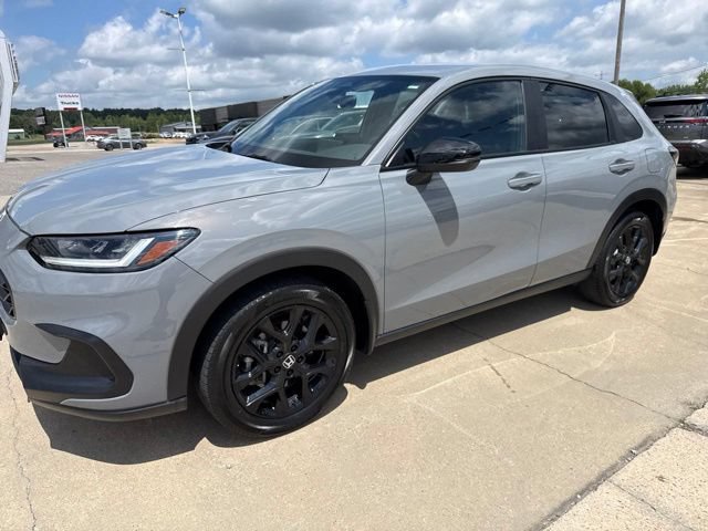 Used 2025 Honda HR-V Sport image 2