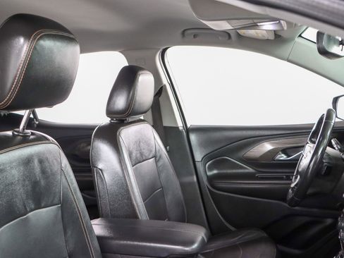 Used 2020 GMC Terrain SLT image 25