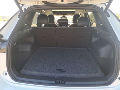 New 2026 Volkswagen Tiguan SE R-Line image 12