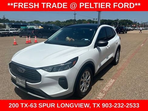 Used 2023 Ford Escape Active w/ Tech Pack #1 FWD image 3