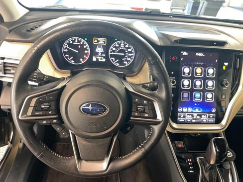 Used 2022 Subaru Outback Limited XT image 17