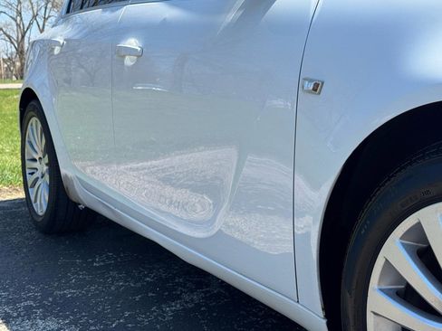 Used 2011 Buick Regal CXL w/ RL2 Preferred Equipment Group FWD image 19