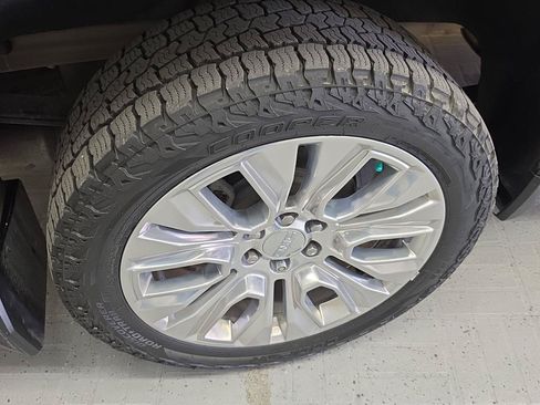 Used 2021 GMC Sierra 1500 Denali w/ Denali Ultimate Package AWD/4WD image 23