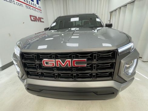 Used 2026 GMC Canyon Elevation image 2