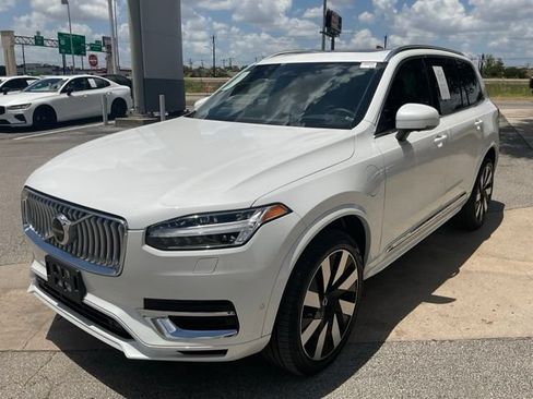 Certified 2023 Volvo XC90 T8 Ultimate w/ Protection Package Premier AWD/4WD image 3