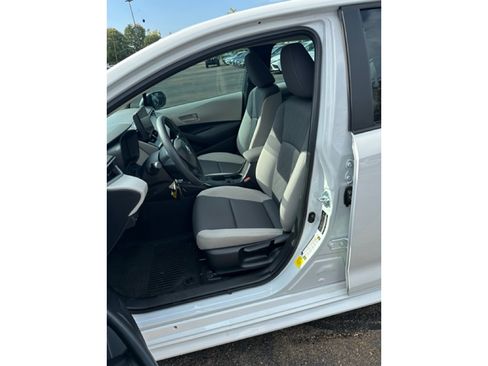 Used 2024 Toyota Corolla LE image 8
