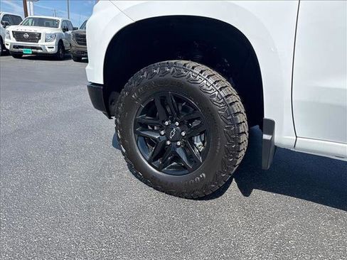 Used 2025 Chevrolet Silverado 1500 Custom Trail Boss image 12