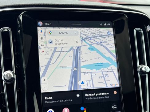 Used 2023 Volvo C40 P8 Recharge Plus AWD/4WD image 21