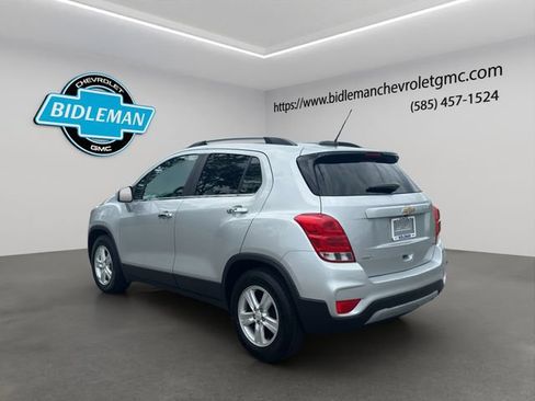 Used 2019 Chevrolet Trax LT w/ LT Convenience Package FWD image 5