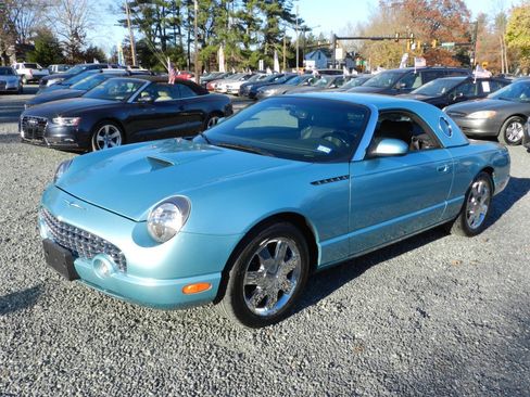 Used 2002 Ford Thunderbird Deluxe image 2