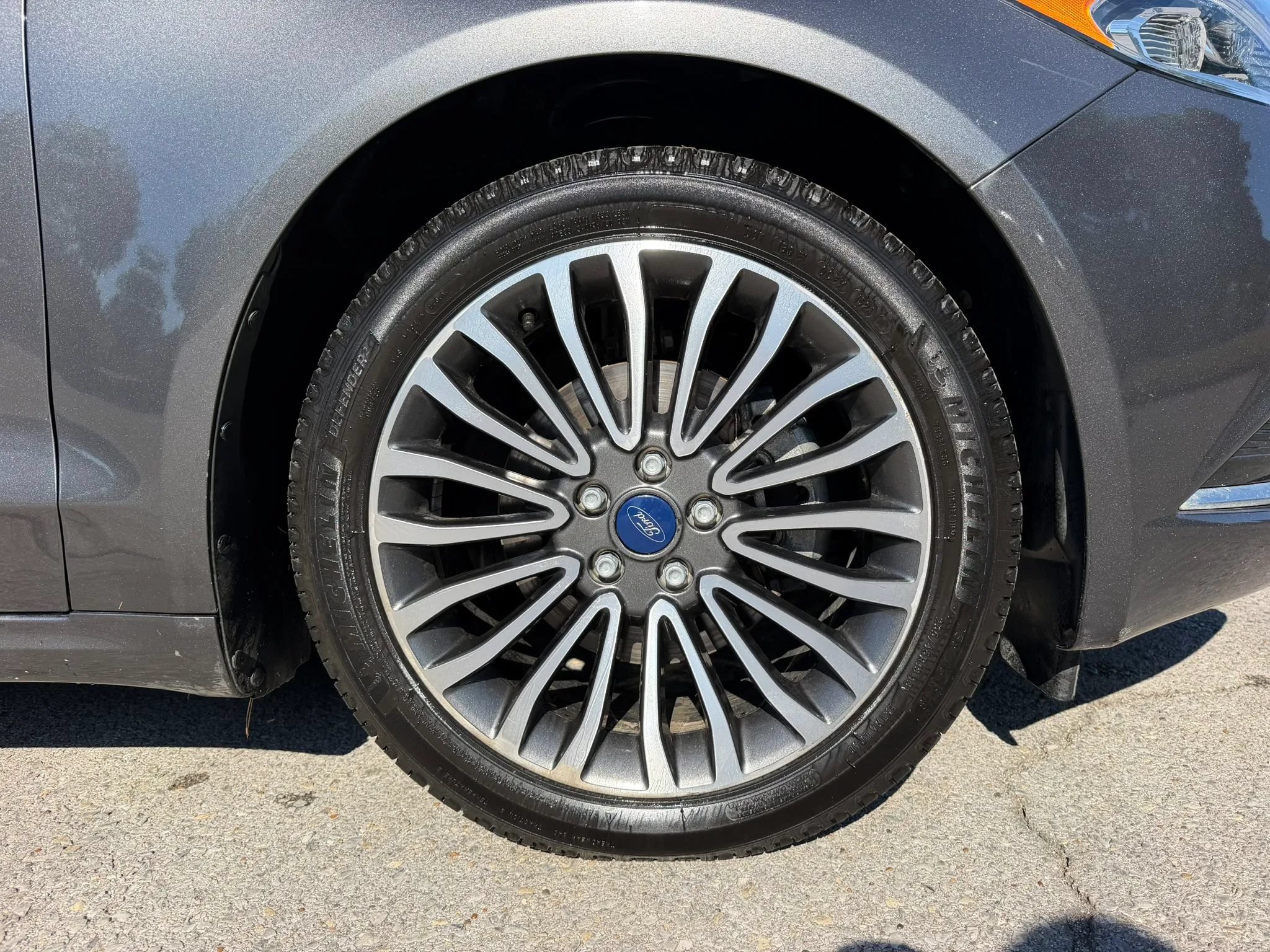 Used 2017 Ford Fusion Titanium FWD image 11