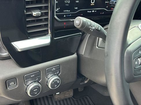 Certified 2025 GMC Sierra 1500 SLE AWD/4WD image 25