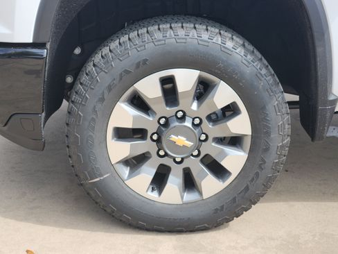 New 2026 Chevrolet Silverado 2500 Custom image 18