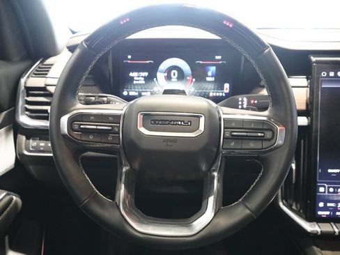 Used 2025 GMC Acadia Denali w/ Super Cruise Package AWD/4WD image 3